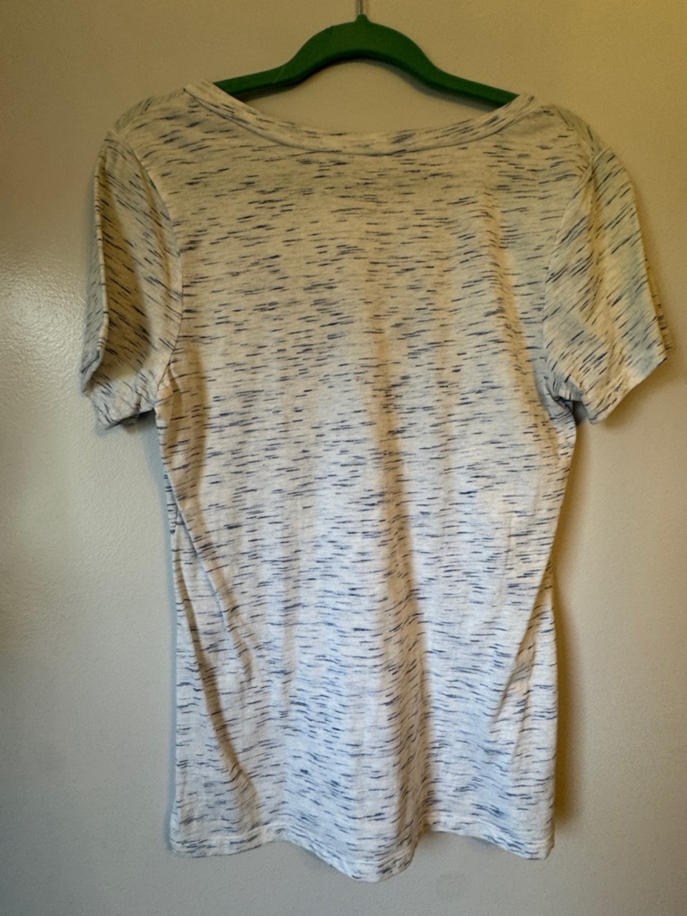 Old Navy white Heathered V-Neck Short Sleeve Tee - Picture 2 of 4